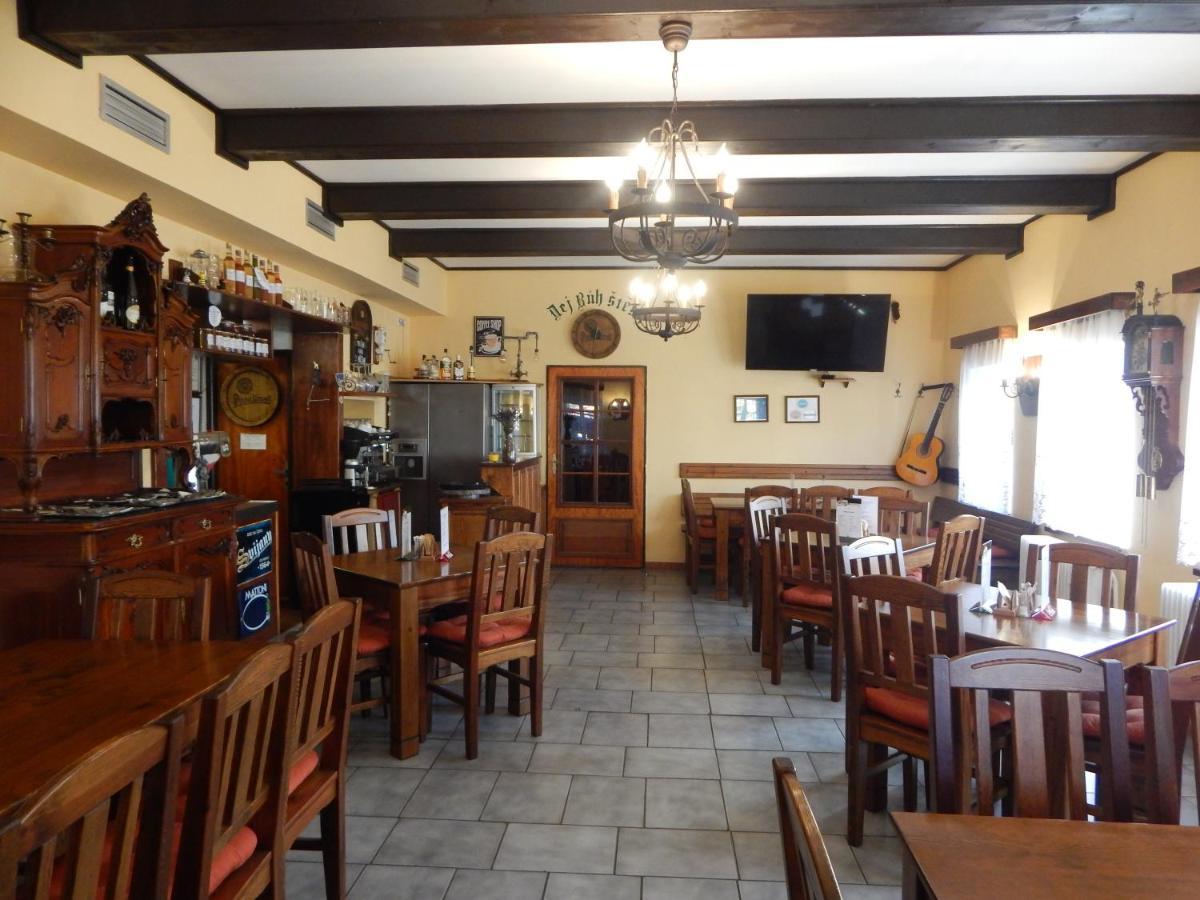 Penzion Dřevěnka Osecna Exterior foto